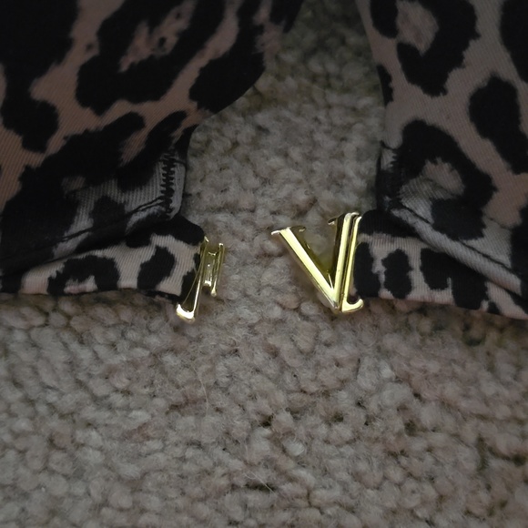 Victoria's Secret 34ddd Very Sexy bra front closure - Picture 4 of 4